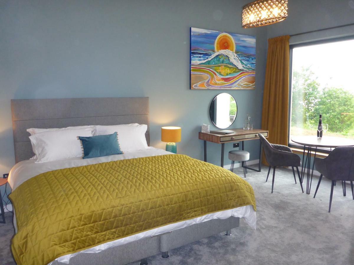 Stones Luxury B&B With Hot Tub And Self-Contained Rooms Uig  Exterior photo